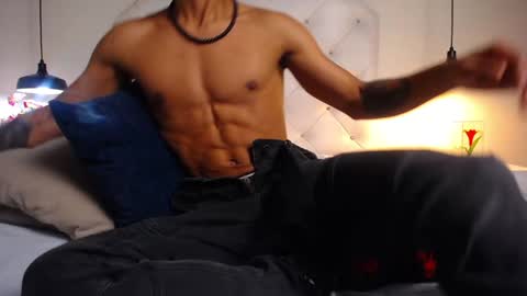 Snapshot of chris_weell chatting on January 20, 2025, 11:54 pm Chris Weell online show from January 20, 2025, 11:54 pm