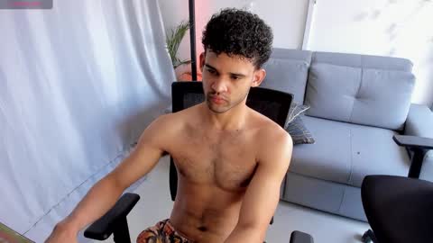 Snapshot of chrisandrew_ chatting on March 1, 2025, 3:27 pm Im Chirs IM MODEL INDEPENDT online show from March 1, 2025, 3:27 pm