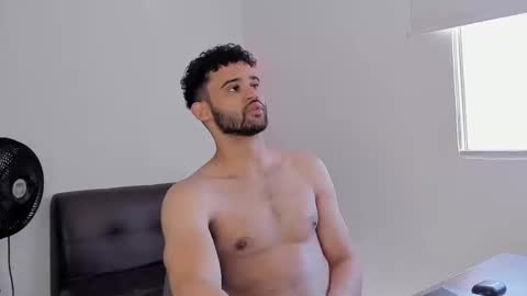 Snapshot of chrisandrew_ chatting on September 15, 2025, 3:23 pm Im Chirs IM MODEL INDEPENDT online show from September 15, 2025, 3:23 pm