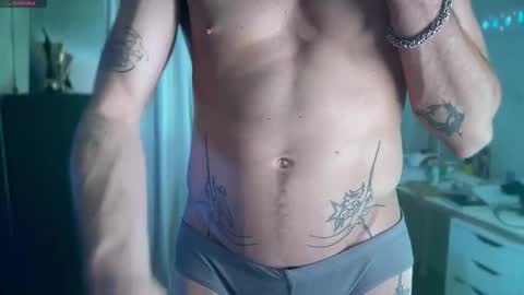 Content creator  artist online show from October 6, 2025, 2:20 am