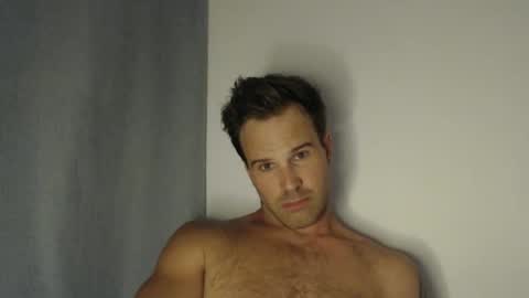 Chris Hemsworth online show from February 9, 2026, 6:56 pm