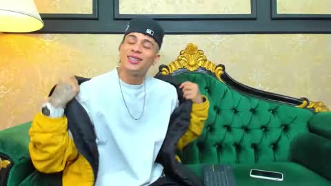 Snapshot of chrismckay_ chatting on October 9, 2025, 11:19 am Chris online show from October 9, 2025, 11:19 am