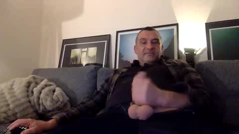 chrispanam13 online show from April 14, 2026, 8:26 pm