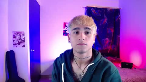 Christian Wang online show from March 3, 2026, 10:54 am