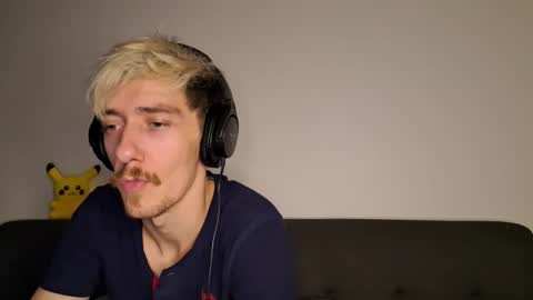 Snapshot of chrisslicer chatting on October 3, 2025, 1:46 am Christopher online show from October 3, 2025, 1:46 am