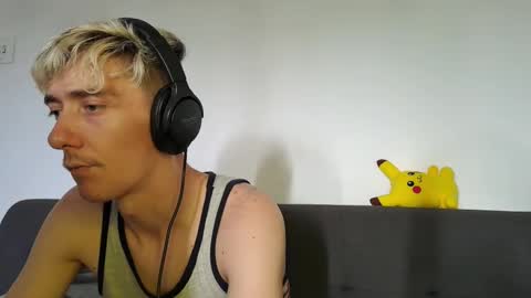 Snapshot of chrisslicer chatting on November 14, 2025, 1:32 pm Christopher online show from November 14, 2025, 1:32 pm