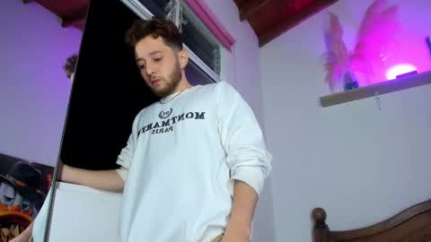 Snapshot of chrisstianford chatting on October 29, 2025, 8:16 am Hi dont forguet to follow me online show from October 29, 2025, 8:16 am