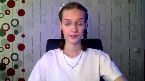 chrissy_joyful online show from May 14, 2026, 4:19 am