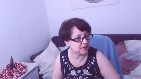 Snapshot of christarose chatting on December 30, 2024, 2:42 am Christa online show from December 30, 2024, 2:42 am