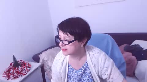 Snapshot of christarose chatting on January 1, 2025, 10:24 pm Christa online show from January 1, 2025, 10:24 pm