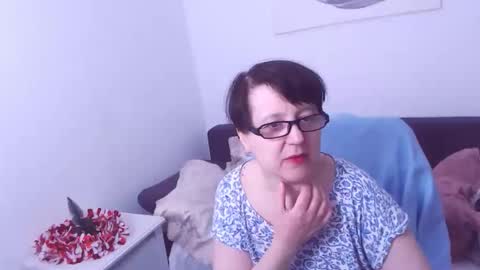 Snapshot of christarose chatting on January 6, 2025, 12:27 am Christa online show from January 6, 2025, 12:27 am