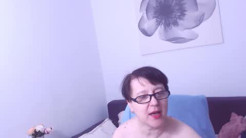 Snapshot of christarose chatting on January 10, 2025, 7:11 pm Christa online show from January 10, 2025, 7:11 pm