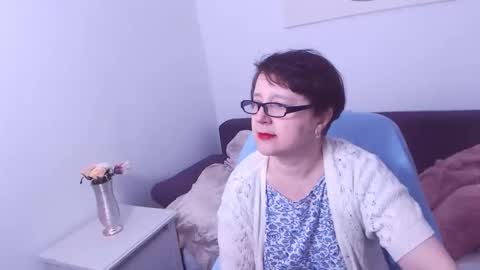 Snapshot of christarose chatting on January 19, 2025, 2:04 am Christa online show from January 19, 2025, 2:04 am