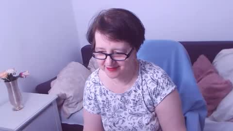 Snapshot of christarose chatting on February 2, 2025, 2:48 am Christa online show from February 2, 2025, 2:48 am