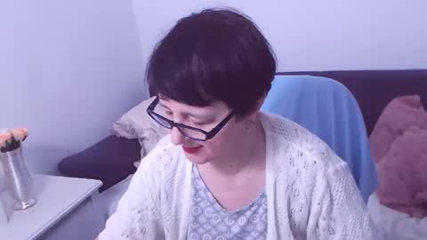 Snapshot of christarose chatting on February 9, 2025, 2:17 am Christa online show from February 9, 2025, 2:17 am