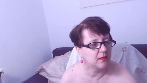 Snapshot of christarose chatting on September 15, 2025, 2:33 am Christa online show from September 15, 2025, 2:33 am