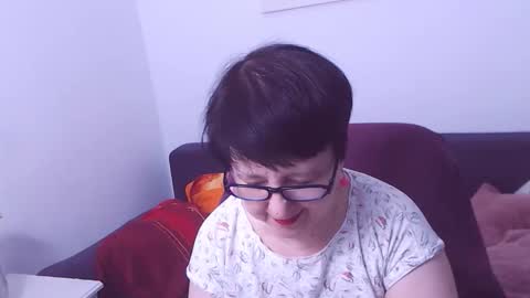 Snapshot of christarose chatting on October 4, 2025, 1:14 am Christa online show from October 4, 2025, 1:14 am