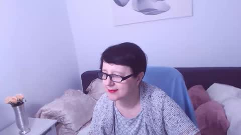 Snapshot of christarose chatting on October 8, 2025, 11:57 pm Christa online show from October 8, 2025, 11:57 pm