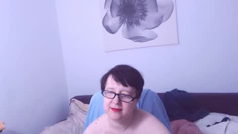 Snapshot of christarose chatting on October 9, 2025, 7:23 pm Christa online show from October 9, 2025, 7:23 pm