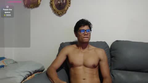 ---Chistian--- online show from November 5, 2025, 9:42 am