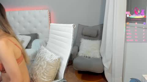 Snapshot of christiewells22 chatting on February 11, 2026, 6:24 pm Christie online show from February 11, 2026, 6:24 pm