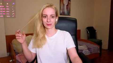 christihanson online show from July 15, 2026, 10:59 pm