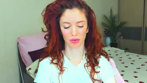 christinaconteeree online show from July 18, 2026, 11:14 am
