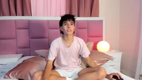 Chris online show from May 3, 2026, 7:31 pm