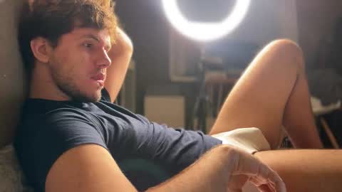 Snapshot of christophertan chatting on November 7, 2025, 5:57 pm Christopher online show from November 7, 2025, 5:57 pm