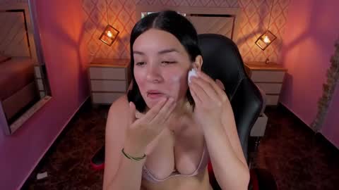 Snapshot of christy_teigen chatting on September 26, 2025, 7:29 pm CHRISTY online show from September 26, 2025, 7:29 pm