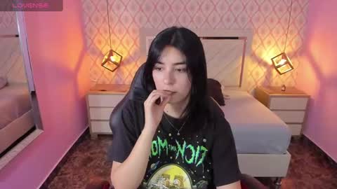 Snapshot of christy_teigen chatting on October 8, 2025, 7:22 pm CHRISTY online show from October 8, 2025, 7:22 pm