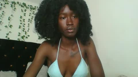 Snapshot of chroe22 chatting on January 8, 2026, 9:17 pm chroe22 online show from January 8, 2026, 9:17 pm