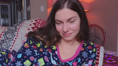 Snapshot of chroniclove chatting on December 15, 2024, 12:29 am Marley online show from December 15, 2024, 12:29 am