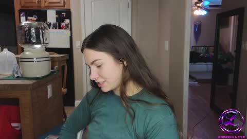 Snapshot of chroniclove chatting on February 21, 2025, 8:27 pm Marley online show from February 21, 2025, 8:27 pm