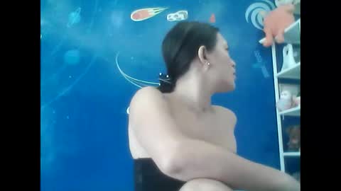 Snapshot of chrysadel chatting on October 1, 2025, 1:00 am Ur Suraya22 online show from October 1, 2025, 1:00 am