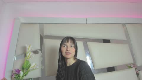 Snapshot of chrystal_jade chatting on December 19, 2024, 1:40 pm instagram chrystaljade.1 online show from December 19, 2024, 1:40 pm