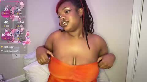 Snapshot of chubbeedweeb chatting on October 23, 2025, 4:01 am EmberEssence online show from October 23, 2025, 4:01 am