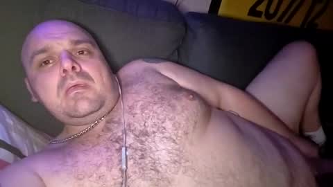 chubbyman40 online show from May 8, 2026, 2:06 am