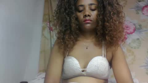 ciciazzhh online show from March 22, 2026, 10:35 pm