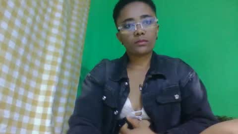 Snapshot of ciciazzhh chatting on May 19, 2026, 11:16 am ciciazzhh online show from May 19, 2026, 11:16 am