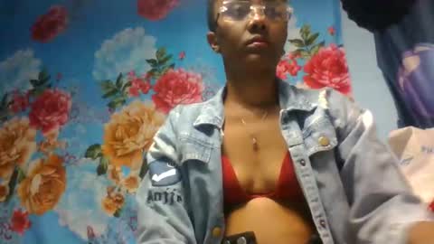 Snapshot of ciciazzhh chatting on June 4, 2026, 11:27 am ciciazzhh online show from June 4, 2026, 11:27 am