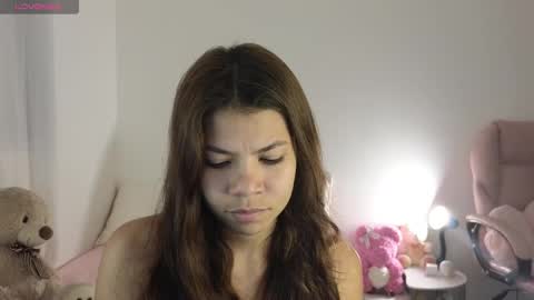 Mia online show from January 4, 2025, 4:01 am