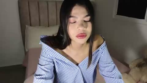 Mia online show from July 9, 2026, 2:48 am