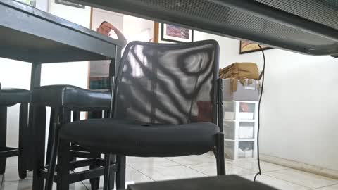 Snapshot of cigneska1 chatting on December 30, 2024, 5:34 pm cigneska1 online show from December 30, 2024, 5:34 pm