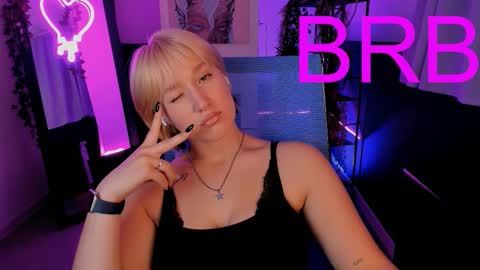 Cin Bellamy online show from September 22, 2025, 4:58 am