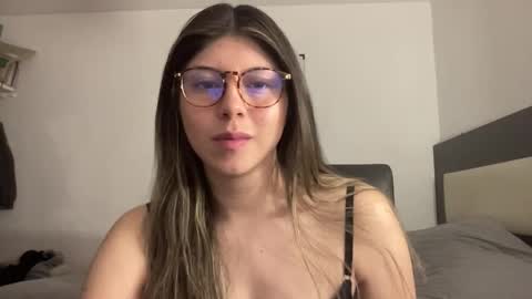 Snapshot of cind3erella chatting on January 11, 2025, 6:14 am cind3erella online show from January 11, 2025, 6:14 am