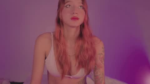 Sofi Eva and Mey online show from December 1, 2025, 2:49 am