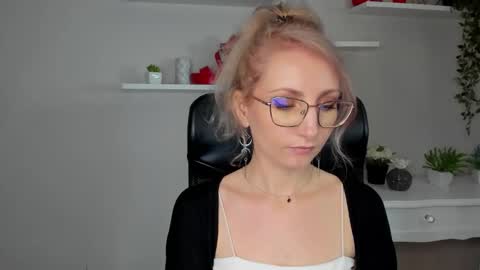 Cinderella online show from March 12, 2026, 6:41 am