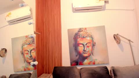 Cintia online show from November 18, 2025, 12:09 pm