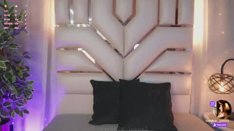 Cinthia online show from April 30, 2026, 9:48 am